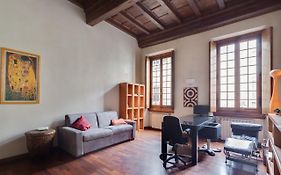 Tornabuoni Apartment